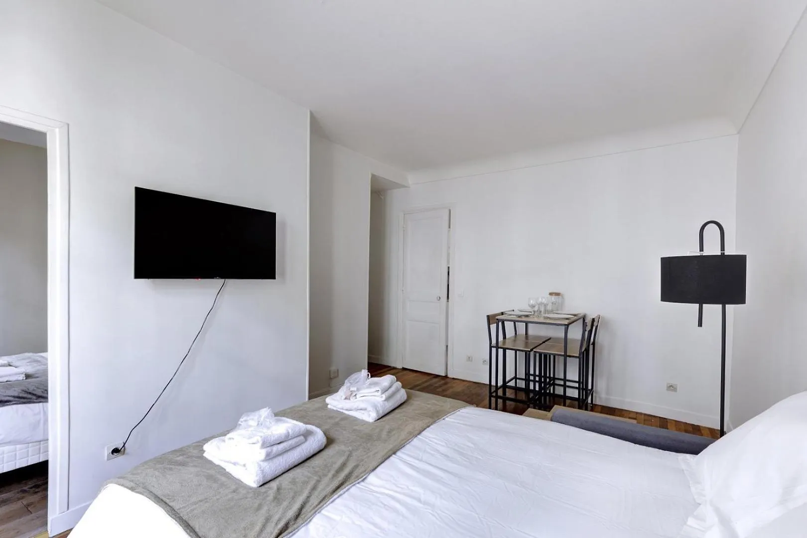 Bluestay 853 - Superb Apartment Paris