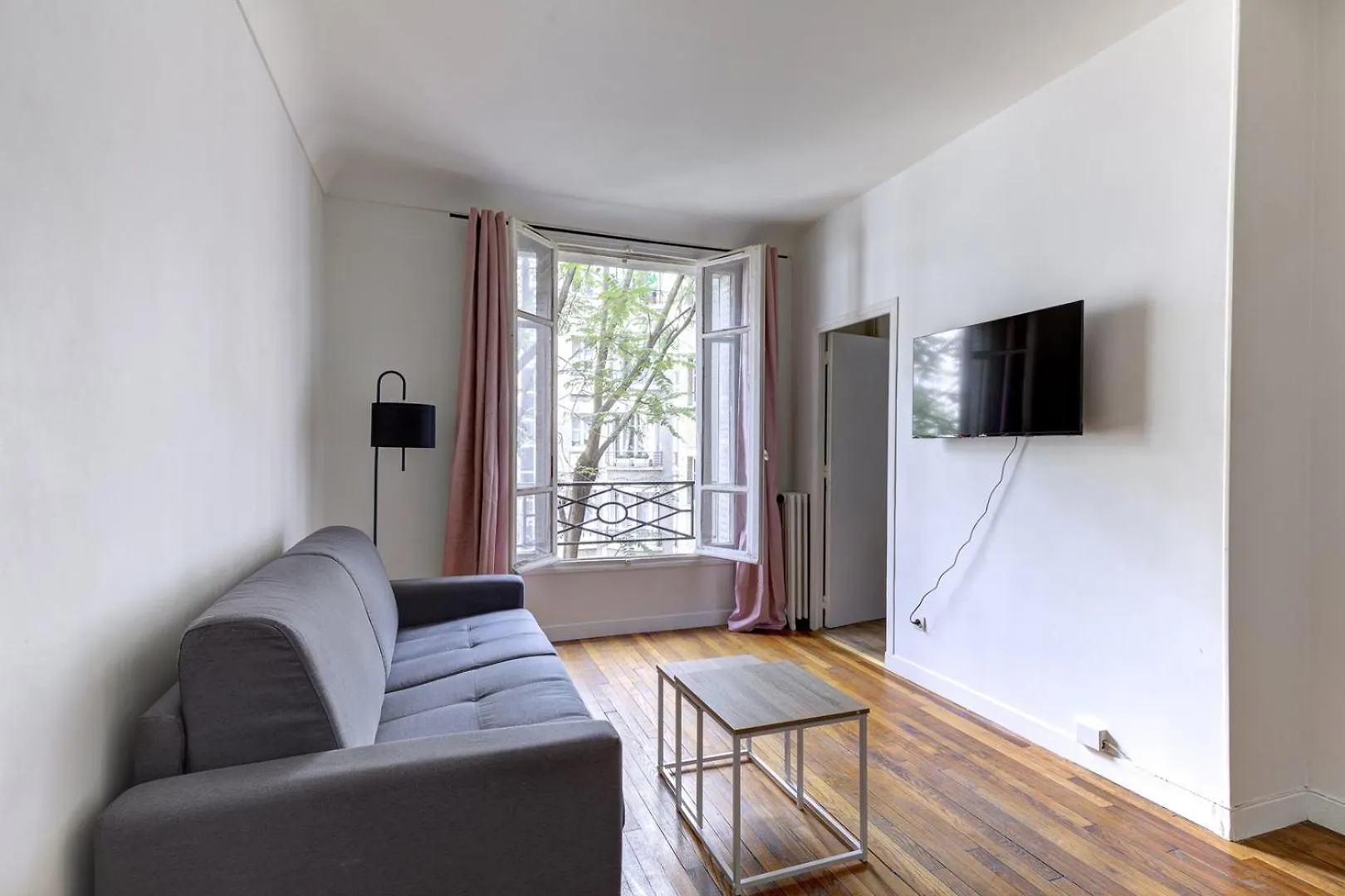 Bluestay 853 - Superb Apartment Paris 0*,  France